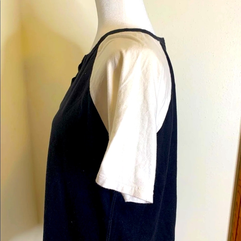 Colorblock Top - Picture 3 of 4